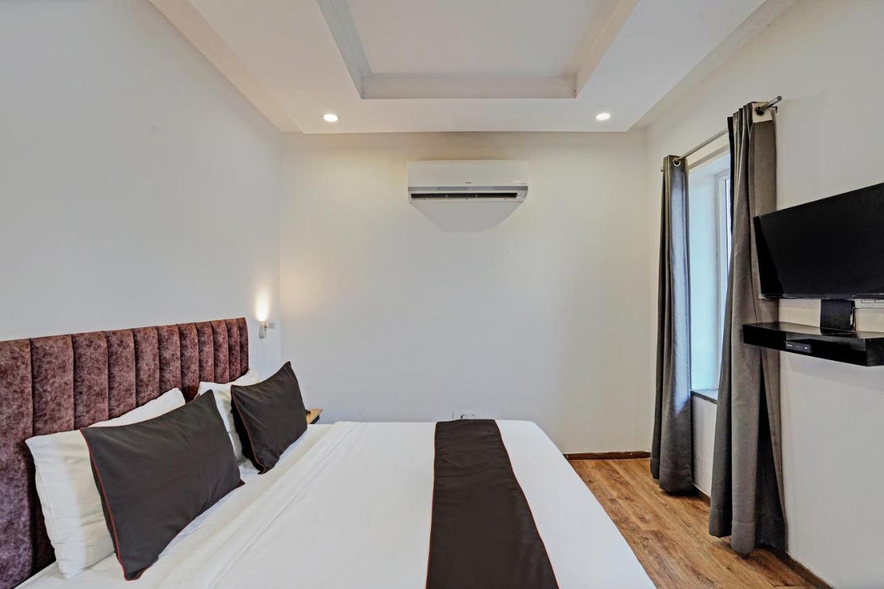 Super Townhouse Sector 57 Near Bestech Central Square Mall Gurgaon Exterior photo