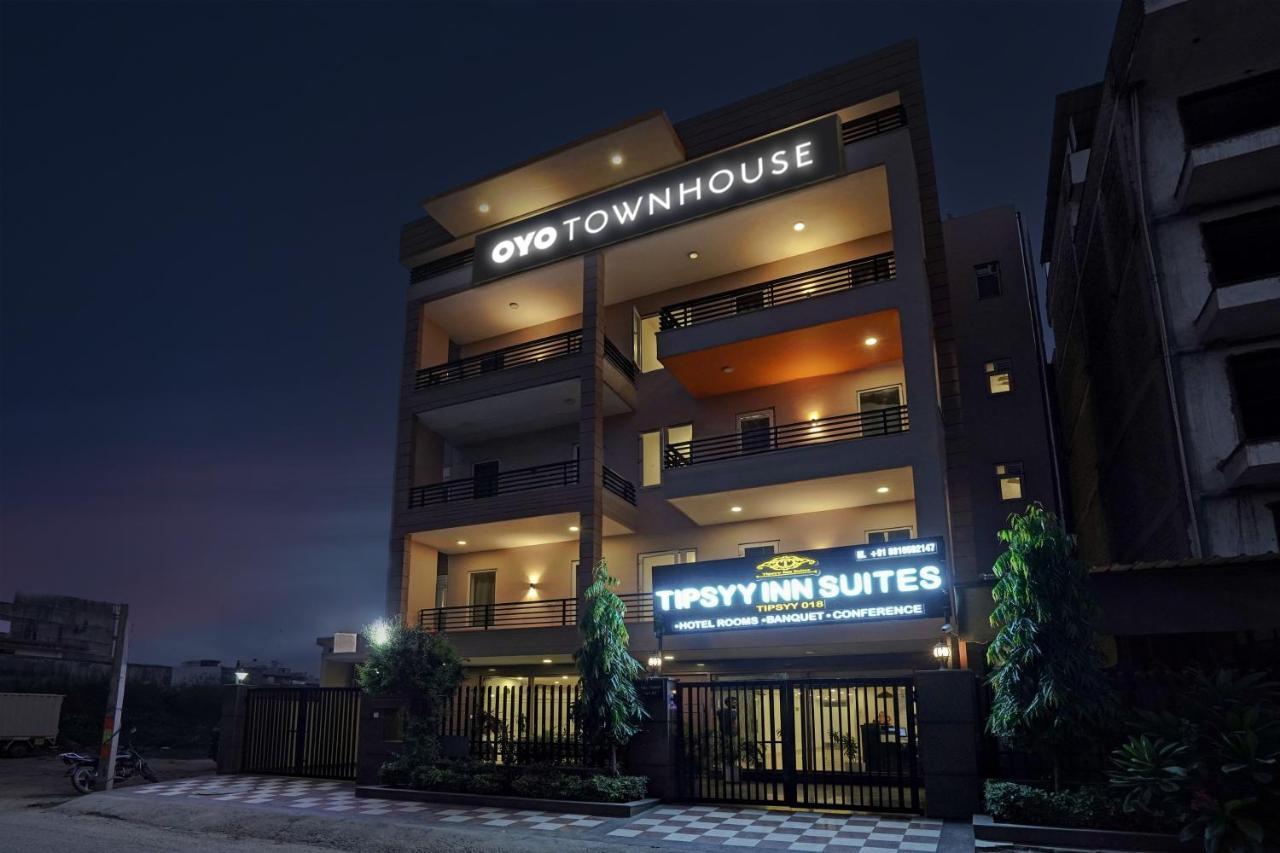 Super Townhouse Sector 57 Near Bestech Central Square Mall Gurgaon Exterior photo