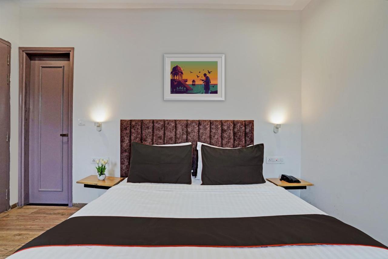 Super Townhouse Sector 57 Near Bestech Central Square Mall Gurgaon Exterior photo
