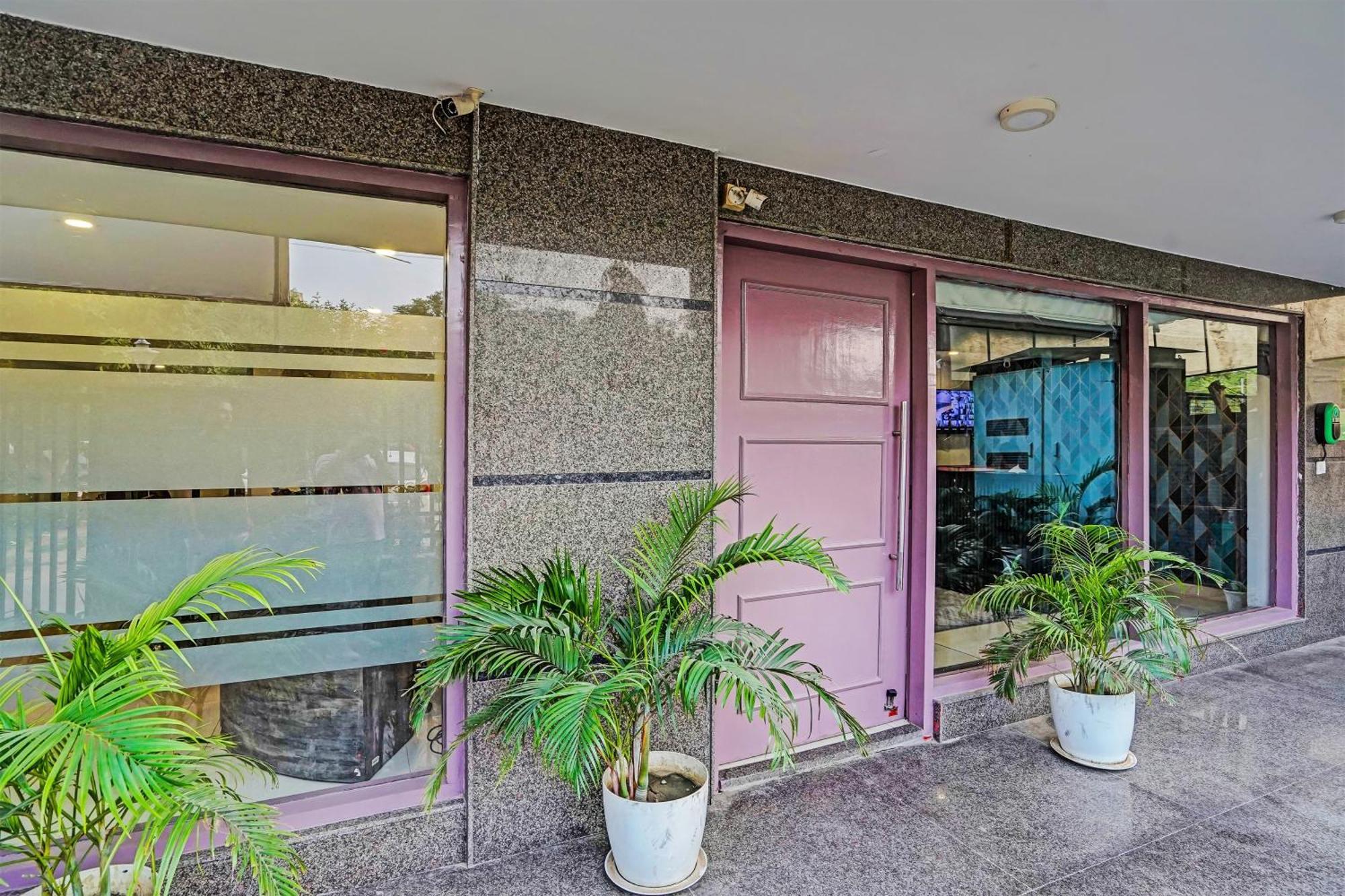 Super Townhouse Sector 57 Near Bestech Central Square Mall Gurgaon Exterior photo